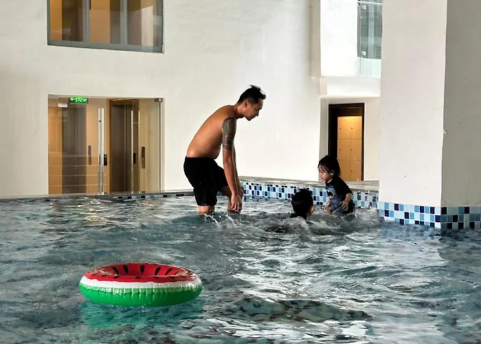 Spacious 2br Near Of Dreams, Airport, Moa, Okada, Ayala Malls, And Solaire Casino With Free 5 Pool Access Manila