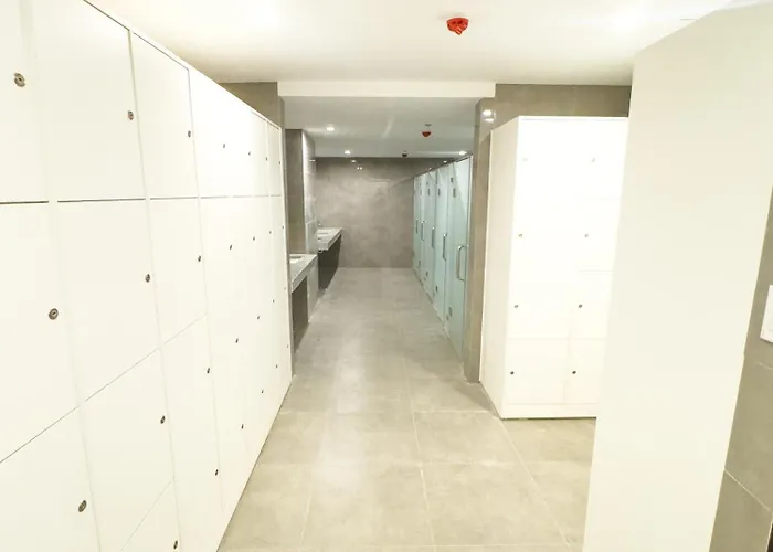 Spacious 2br Near Of Dreams, Airport, Moa, Okada, Ayala Malls, And Solaire Casino With Free 5 Pool Access *