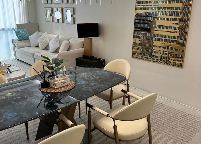 Spacious 2br Near Of Dreams, Airport, Moa, Okada, Ayala Malls, And Solaire Casino With Free 5 Pool Access *