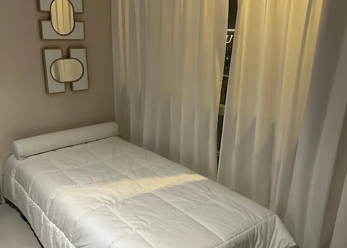 Spacious 2br Near Of Dreams, Airport, Moa, Okada, Ayala Malls, And Solaire Casino With Free 5 Pool Access * Manila