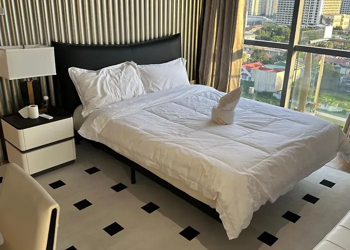 Spacious 2br Near Of Dreams, Airport, Moa, Okada, Ayala Malls, And Solaire Casino With Free 5 Pool Access Apartment