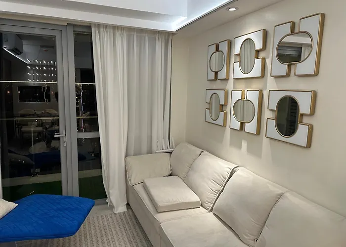 Apartment Spacious 2br Near Of Dreams, Airport, Moa, Okada, Ayala Malls, And Solaire Casino With Free 5 Pool Access *