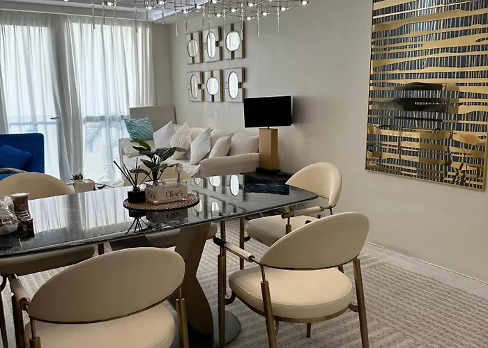 Spacious 2br Near Of Dreams, Airport, Moa, Okada, Ayala Malls, And Solaire Casino With Free 5 Pool Access Manila